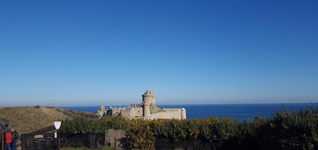 Clos St Ange Vildé-Guingalan エクステリア 写真